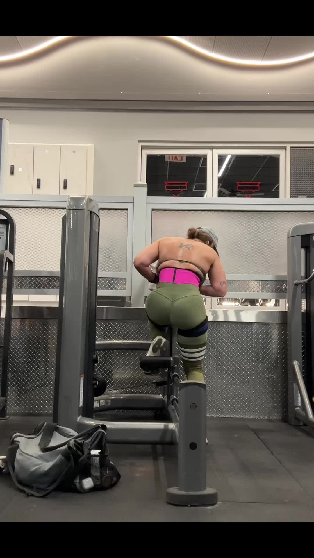 @Dana Dee68