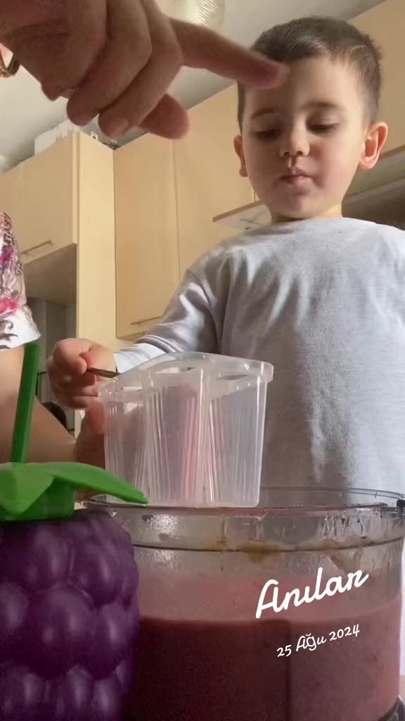 @&Ouml;ğretmen anne ✅ 🍏