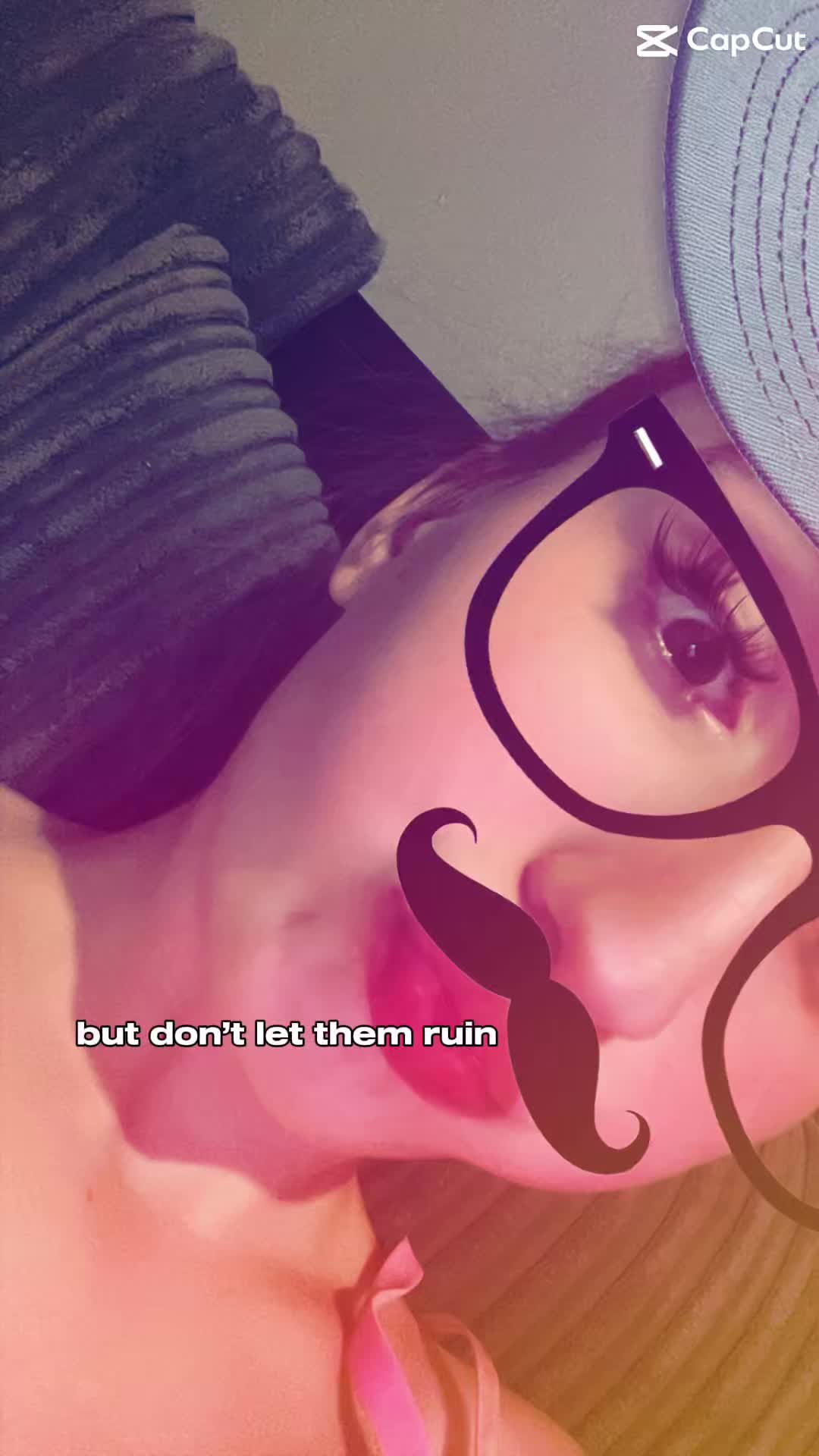 @Ella
