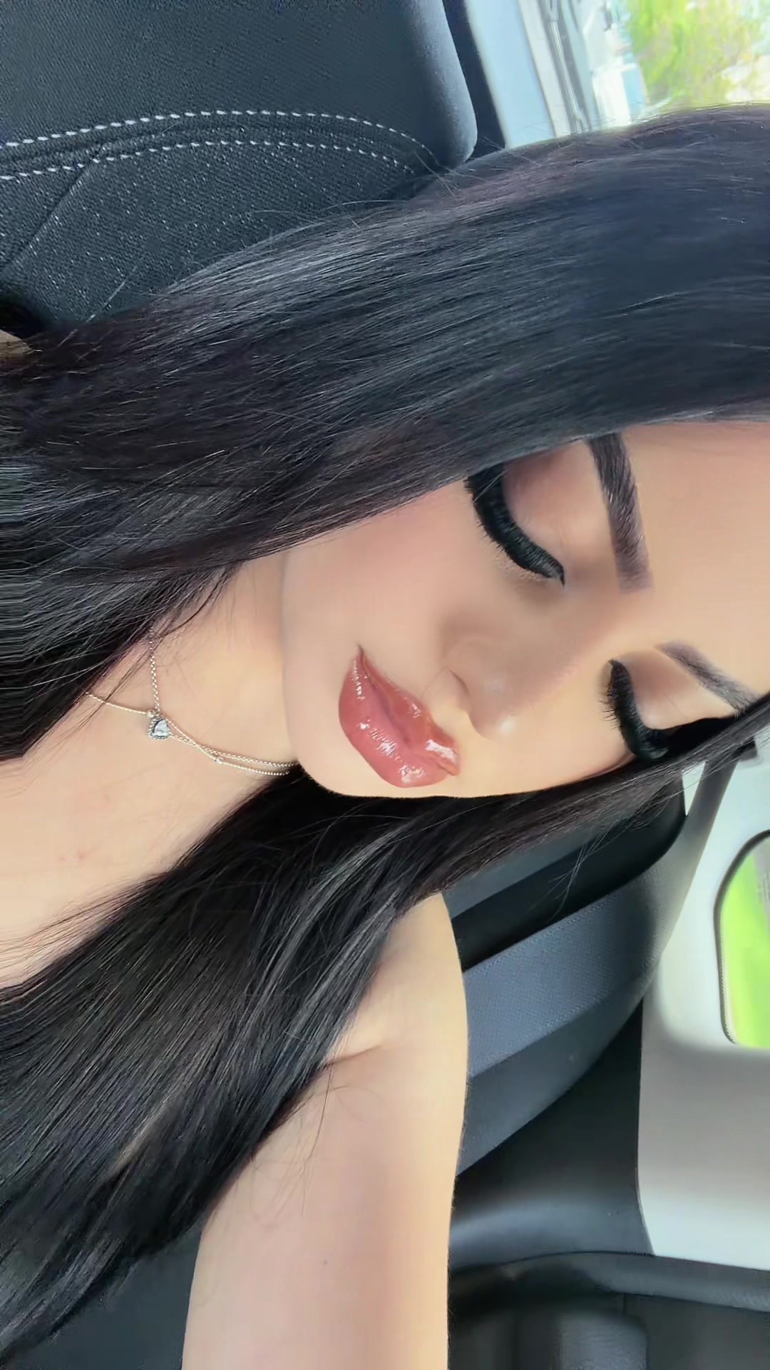 @Ana