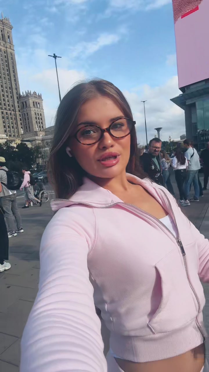 @Yuliia Hodunko