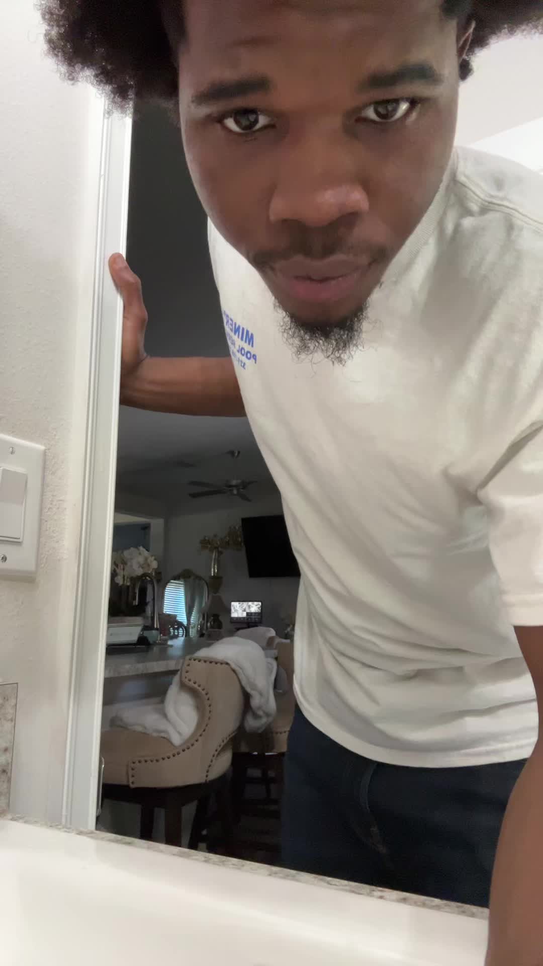 @🧱