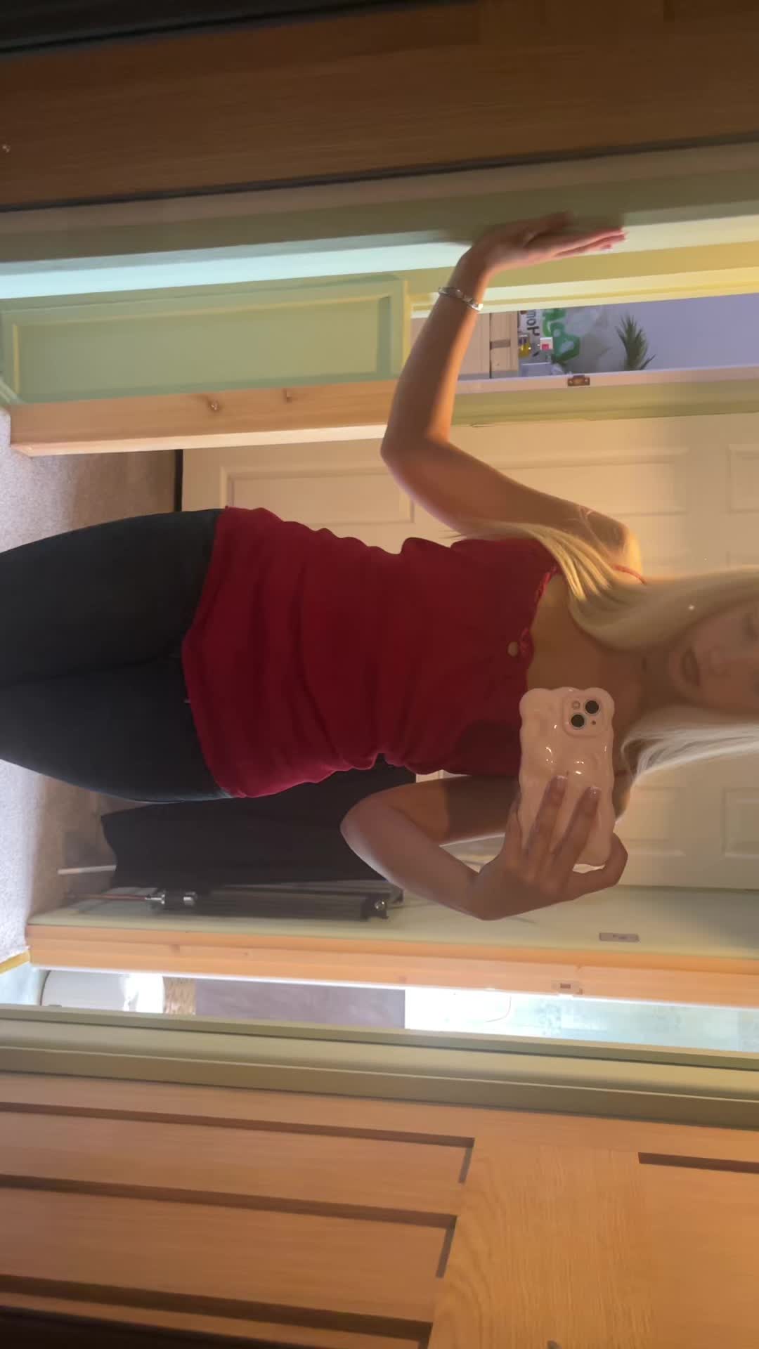 @Lolapriv11