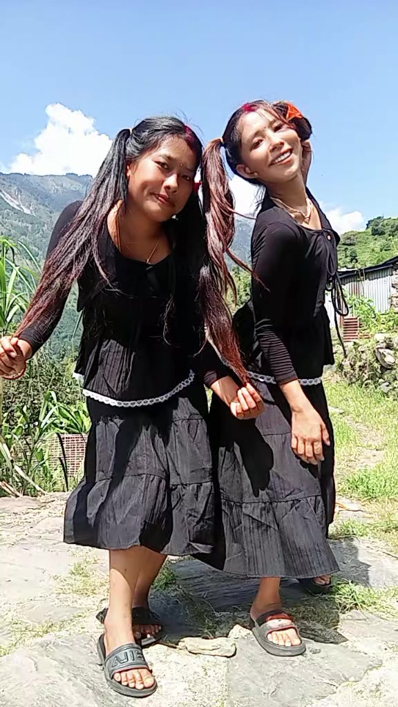 @santu maya tamang🌼🌺
