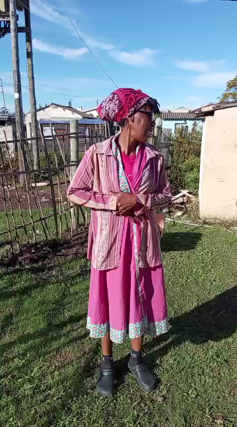 @Nqanqa