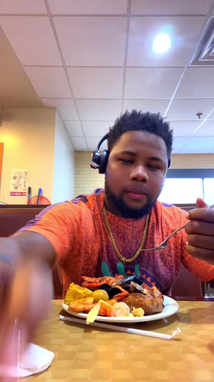 @Briky G🐊🦍💥🐝🩵🩵🐝🐝