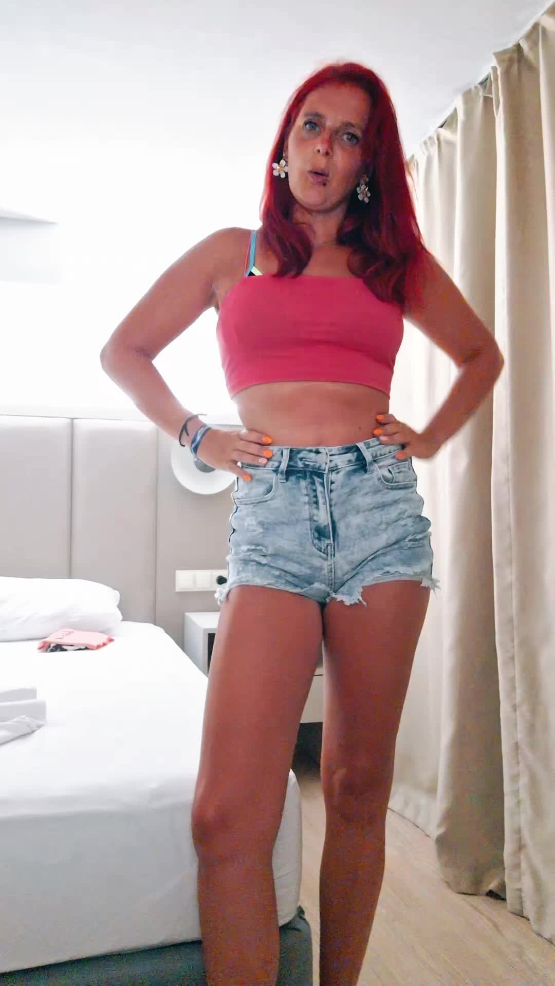 @Ladyk_in_red❤️