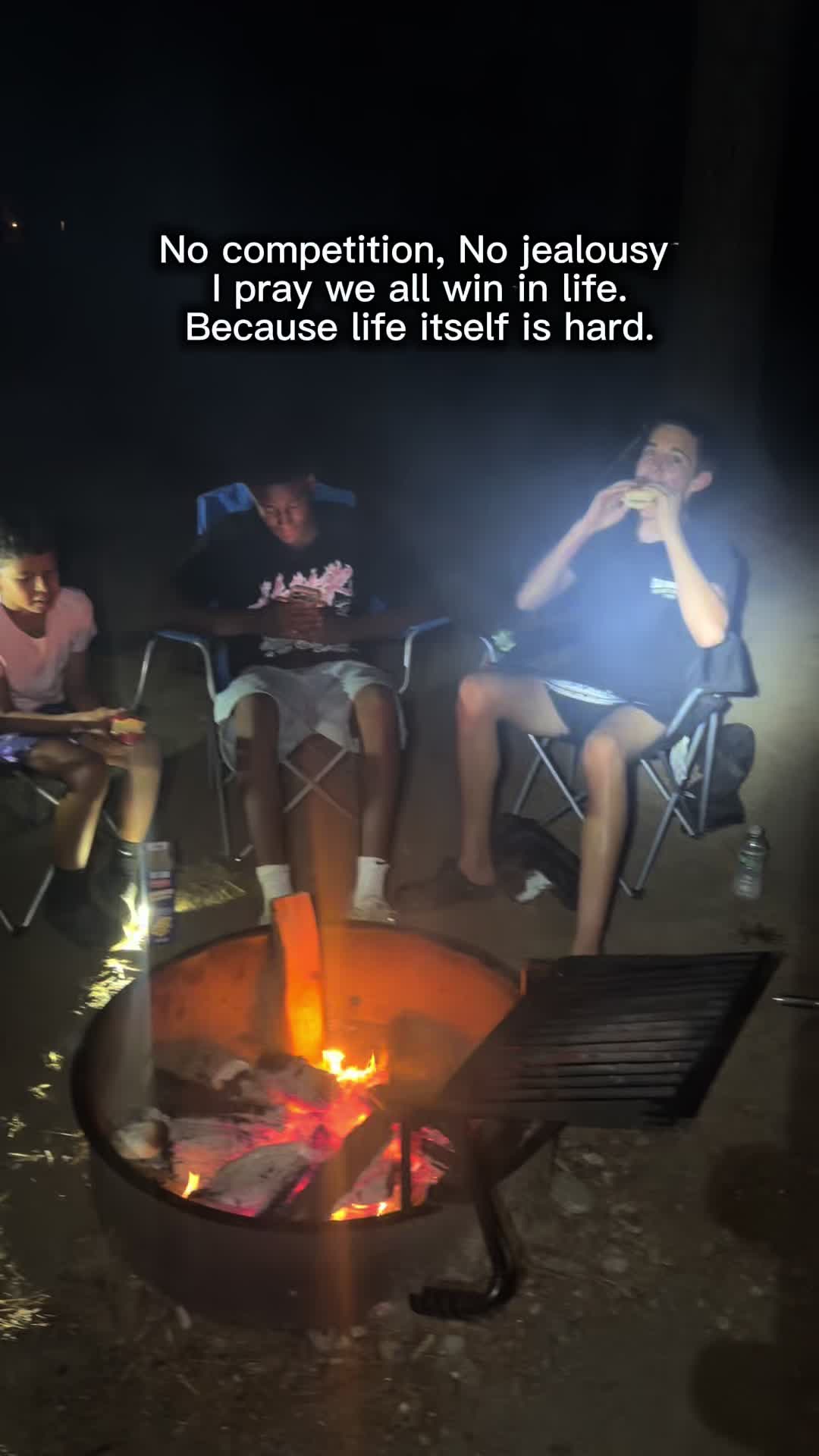 @TwoMomsTooManyKids🐐