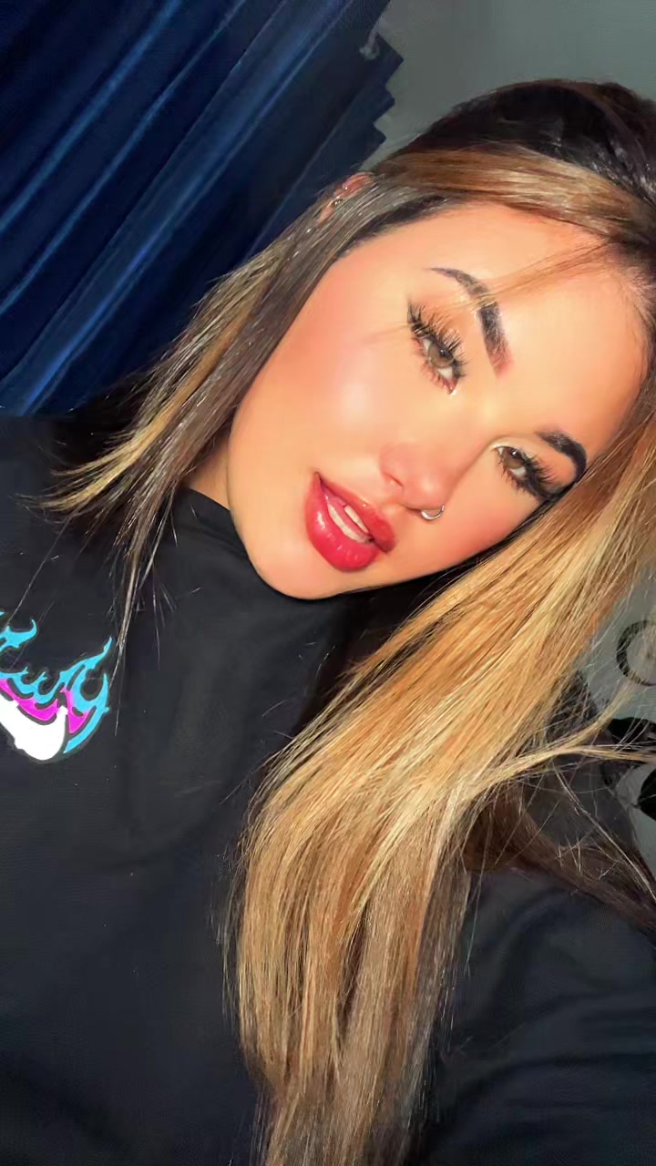 @Lorena flames🔥