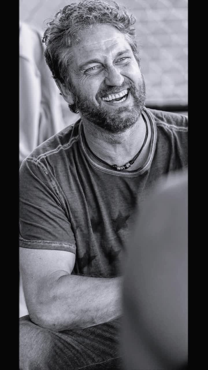 @Gerard Butler Fan Zone