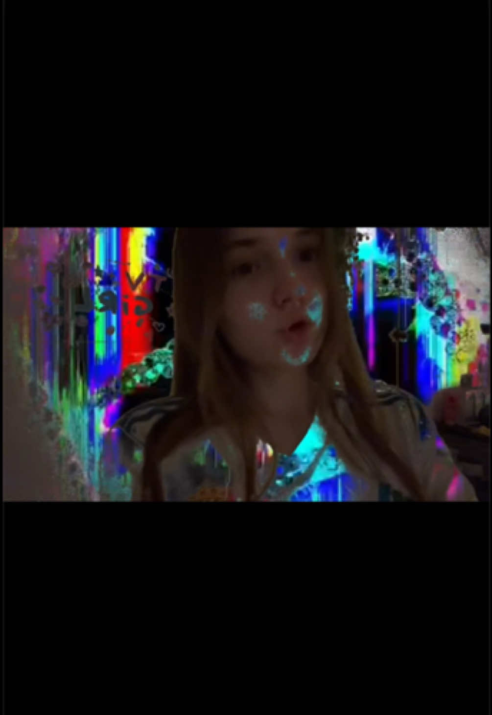 @𝐦𝟎𝟎𝐧.𝐥𝐱𝟒