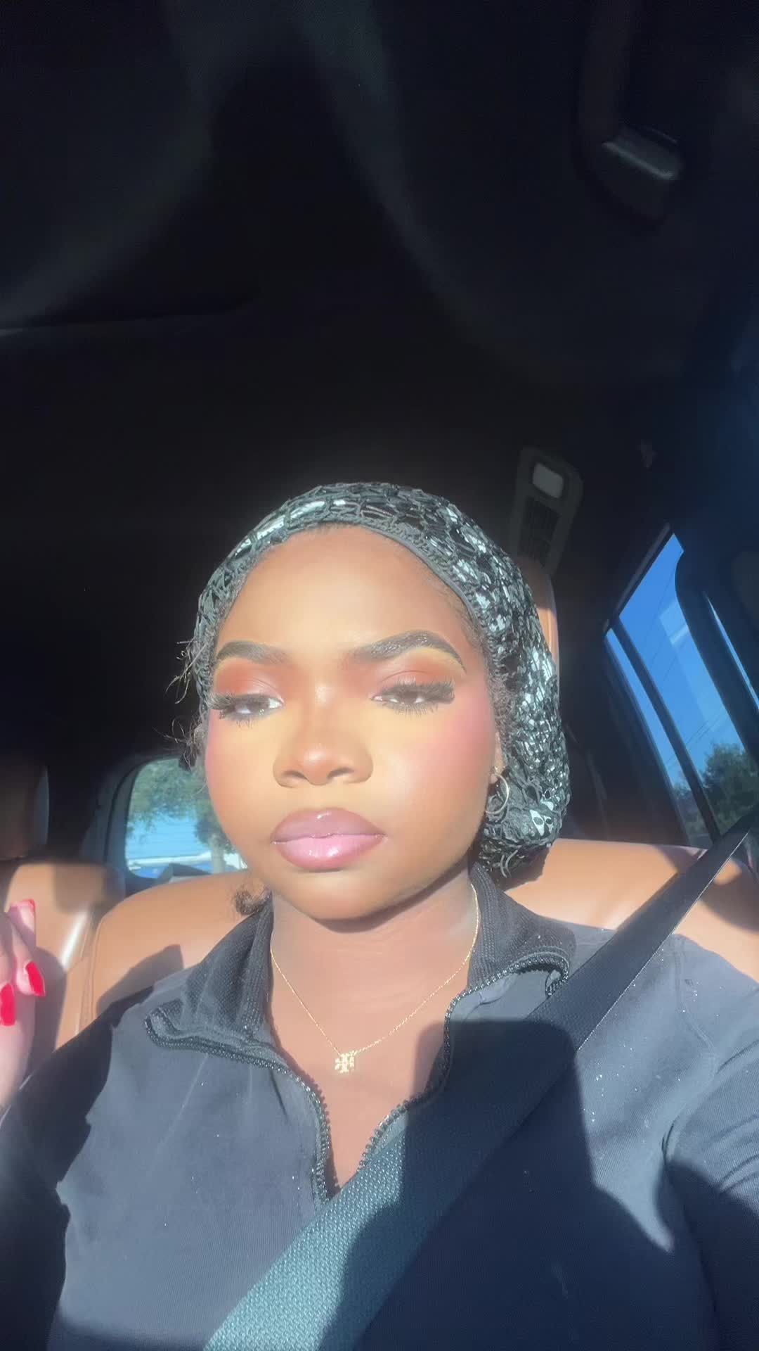 @lurkingglouu