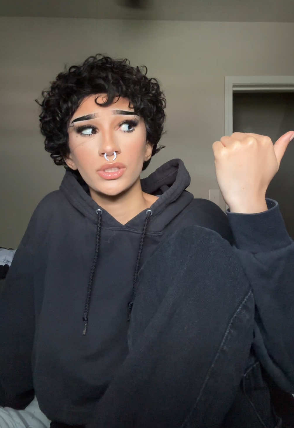 @🧛🏼&zwj;♀️