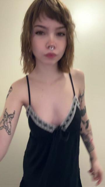 @xxvioletaddamsxx