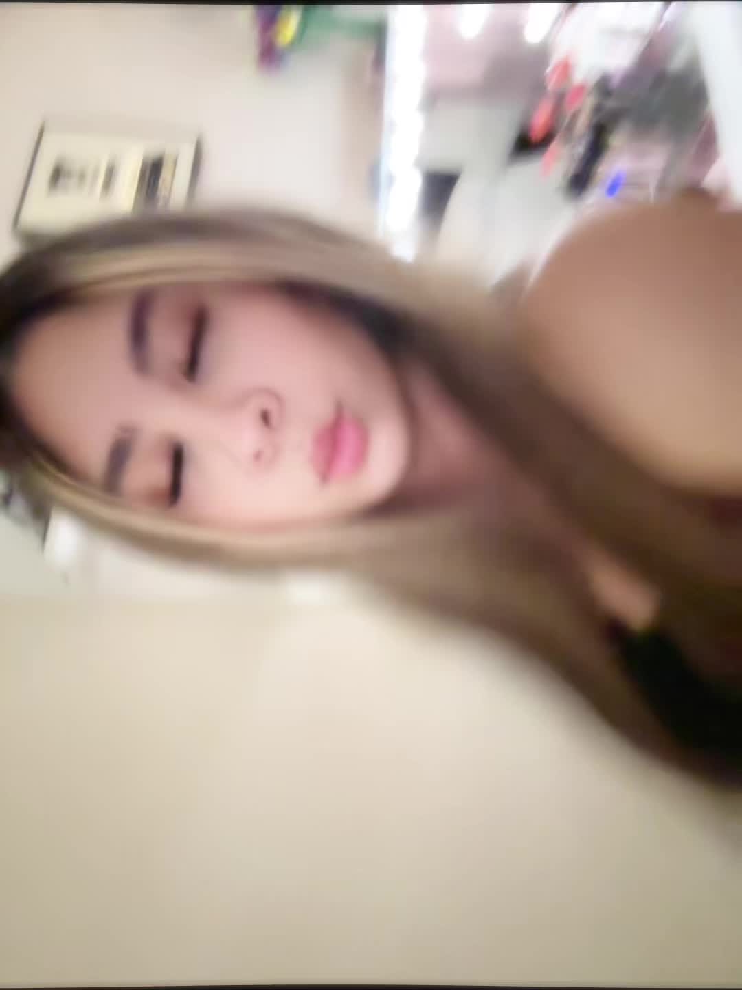 @𝒜𝓃𝒶𝒽𝒾 🩰