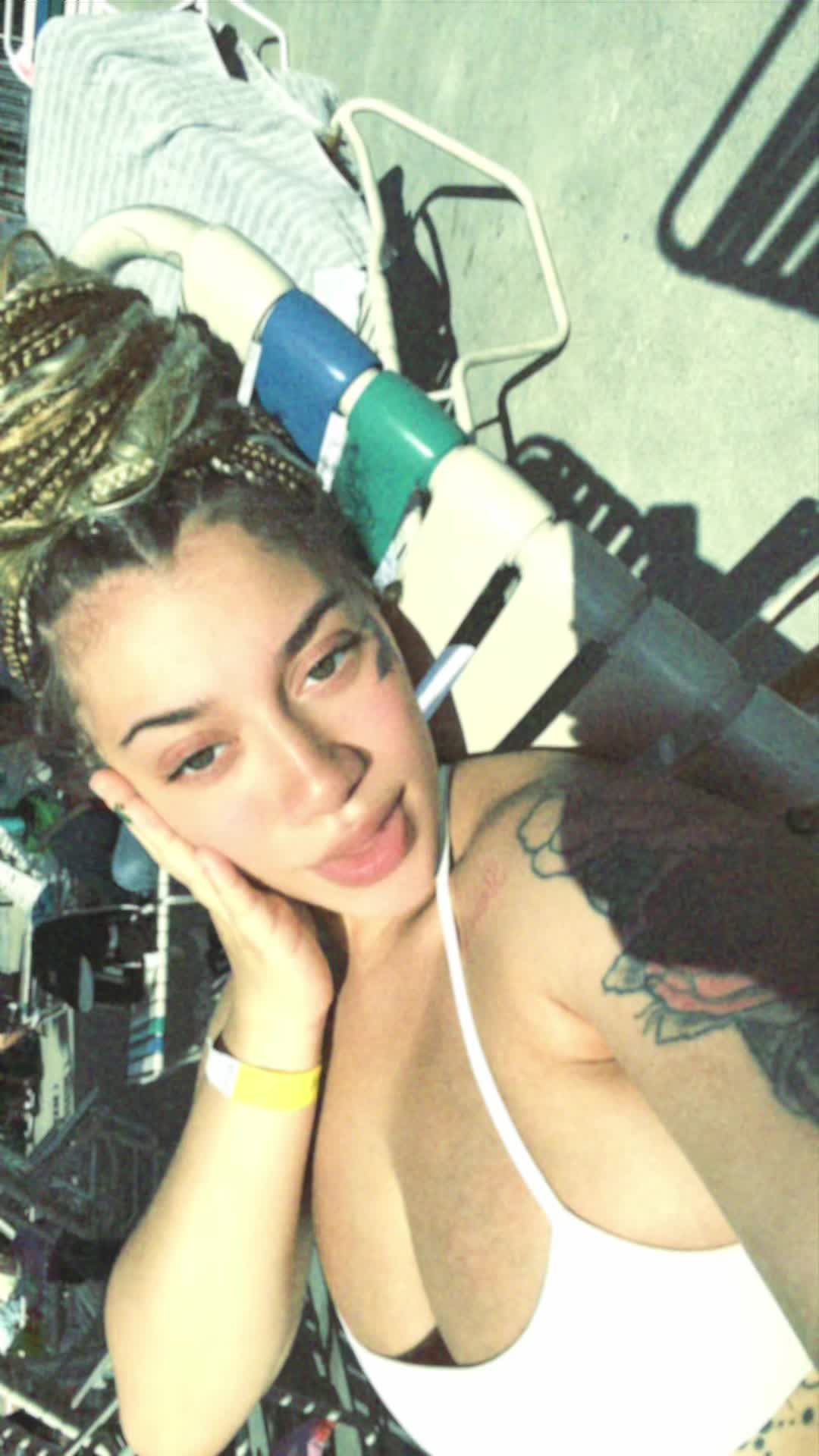 @Iamnevaehakira