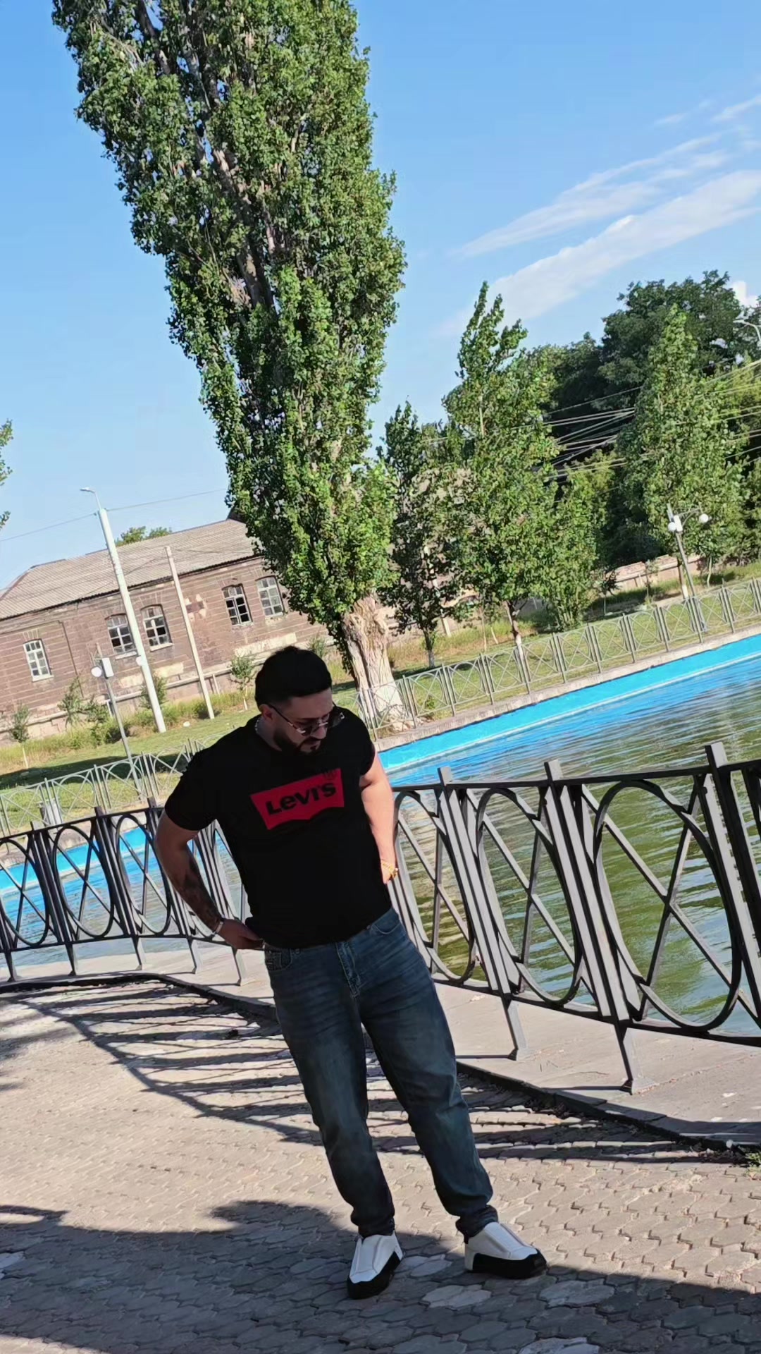 @Hov Hovhannisyan