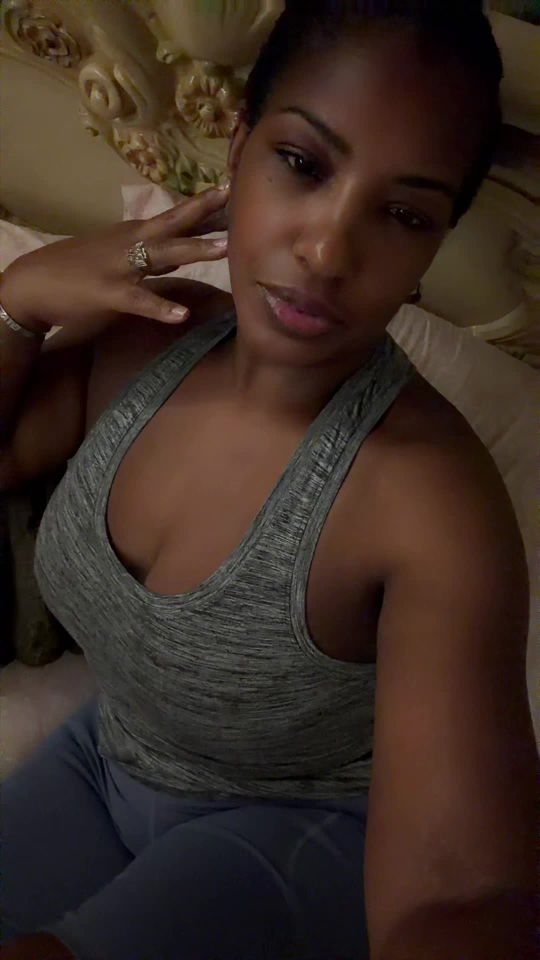@Ariana🥂🇩🇴