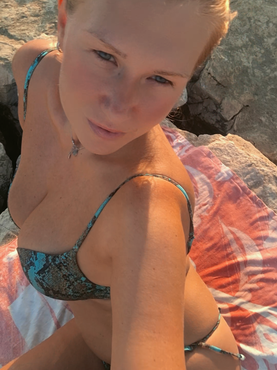 @ElenaLaPerlaOfficial