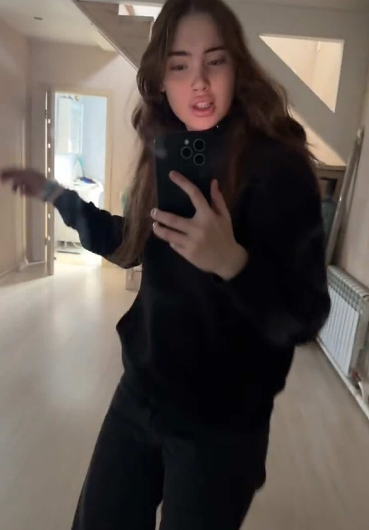 @elina