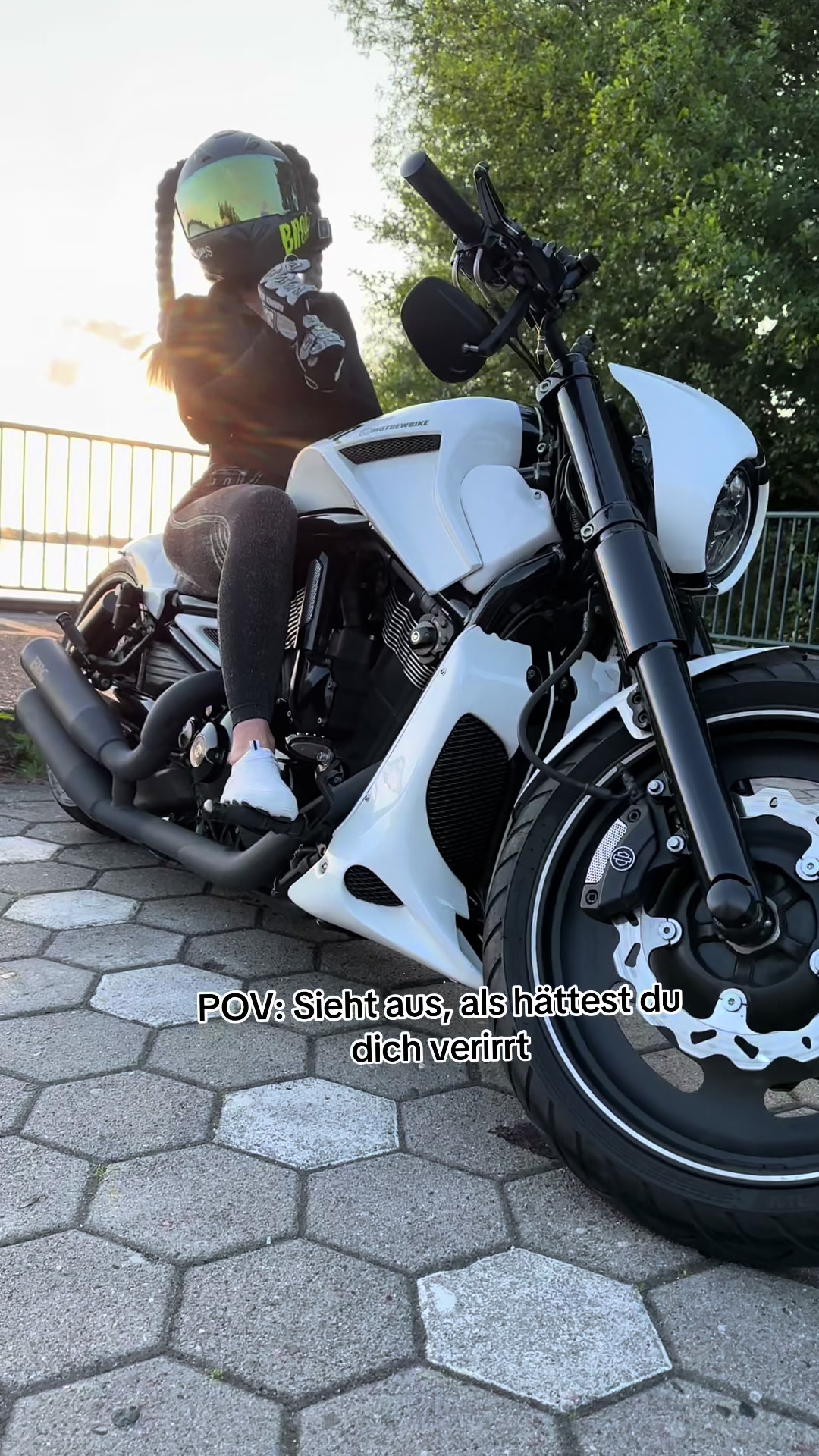 @MOTOLJUBUSCHKA