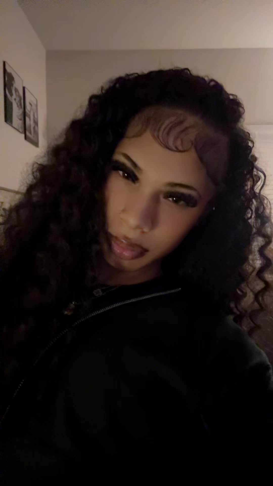 @️