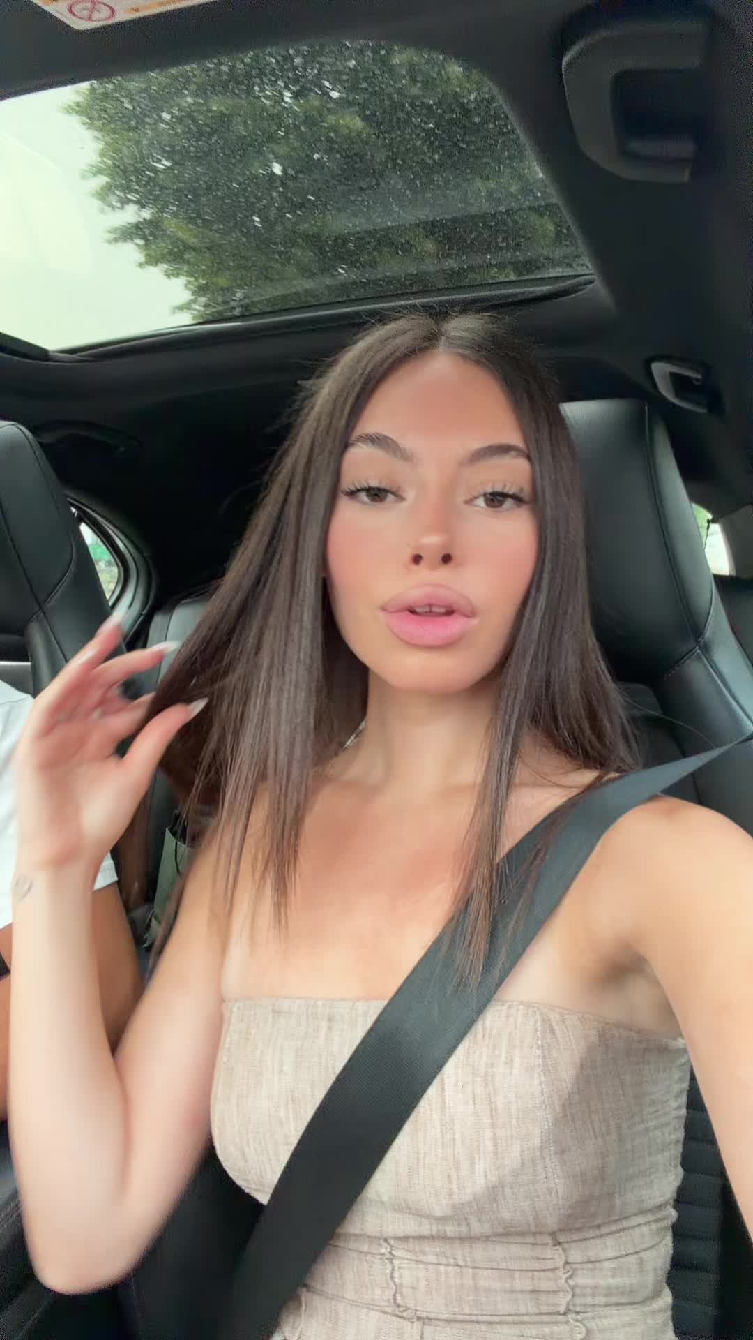 @paola🇦🇱
