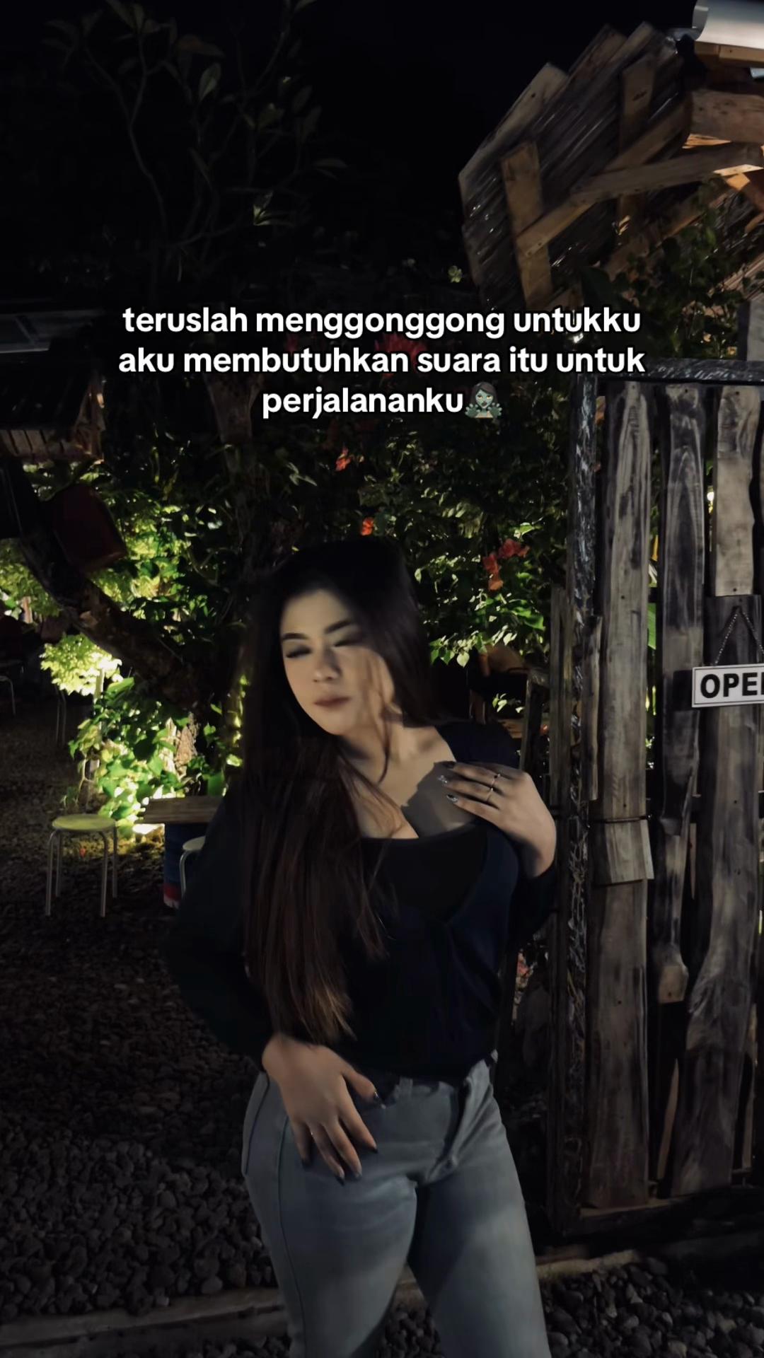 @dipoo