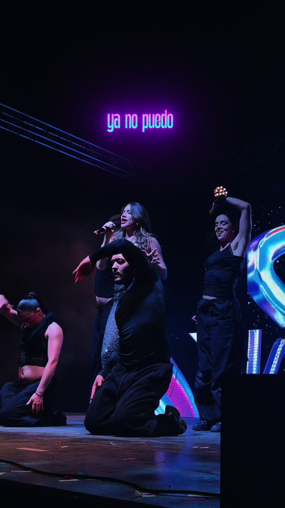 @Naíza