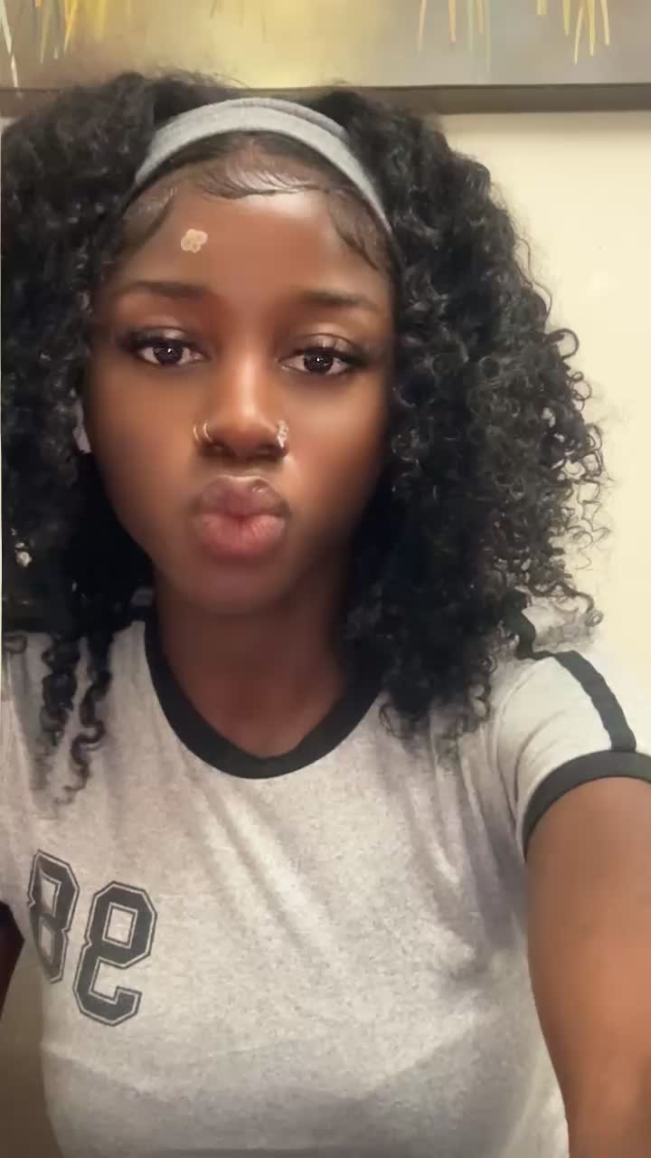 @Dark_girl_hawa
