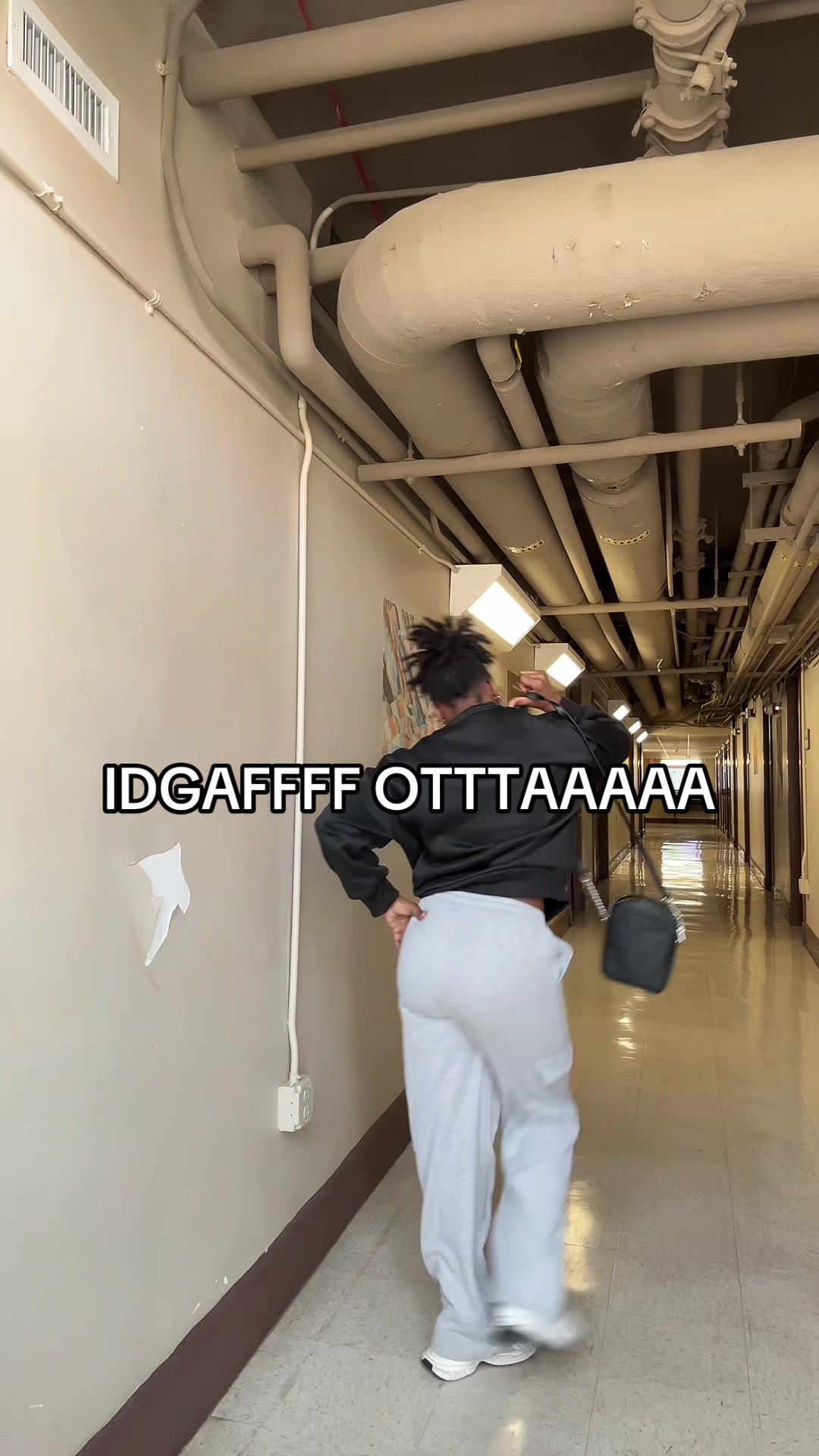 @catchmeifyacan