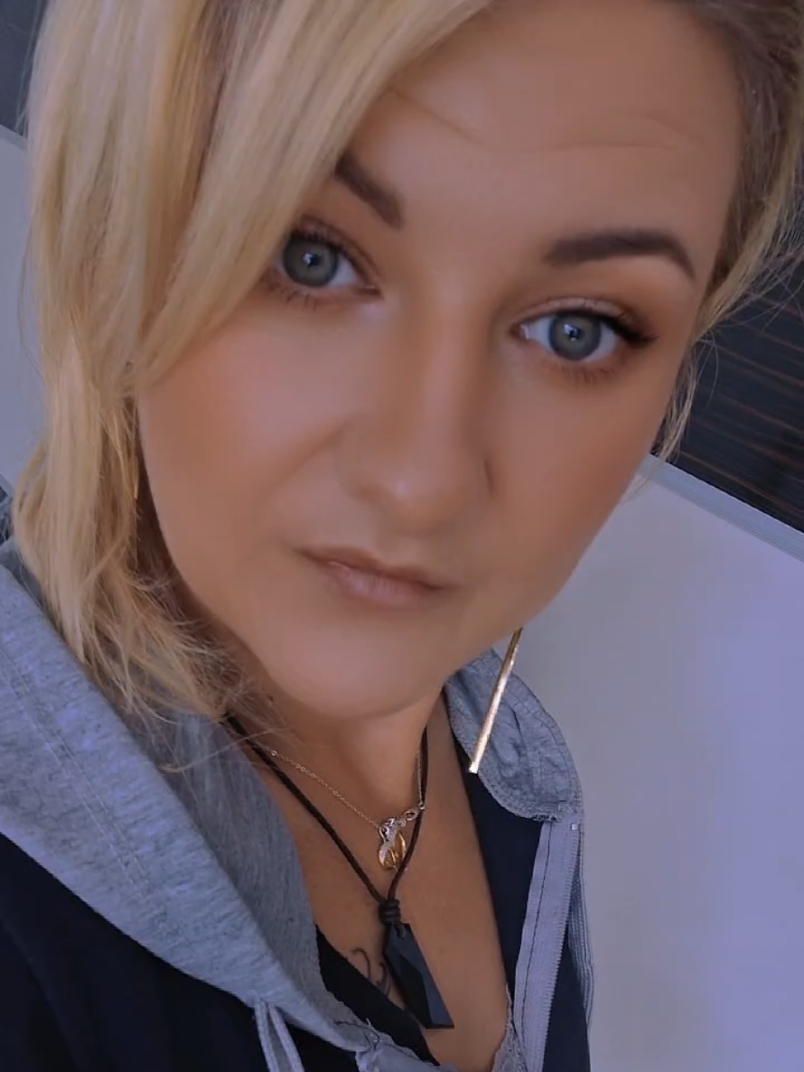 @✨️ Aga ✨️