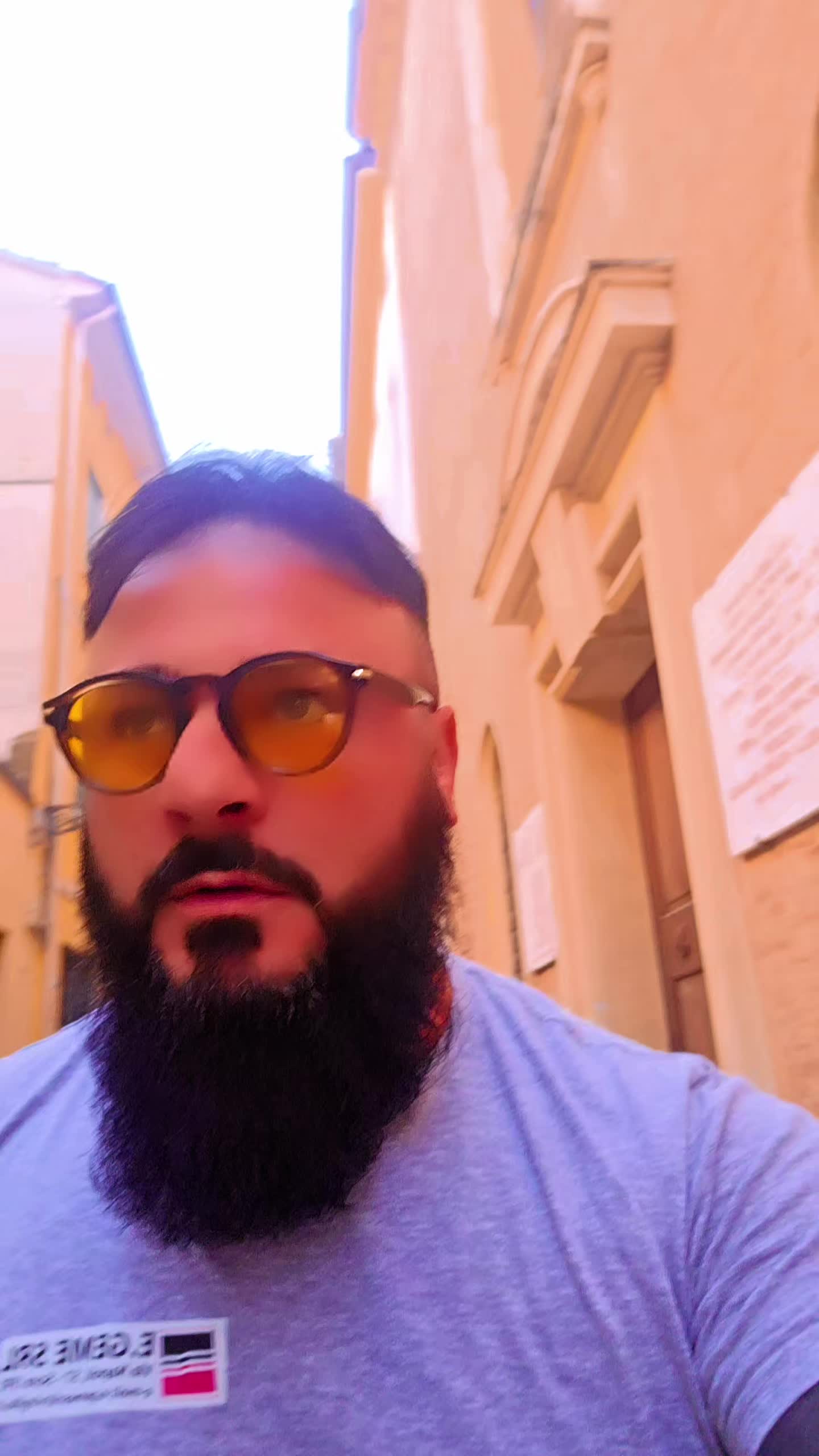 @Antonio Villacaro