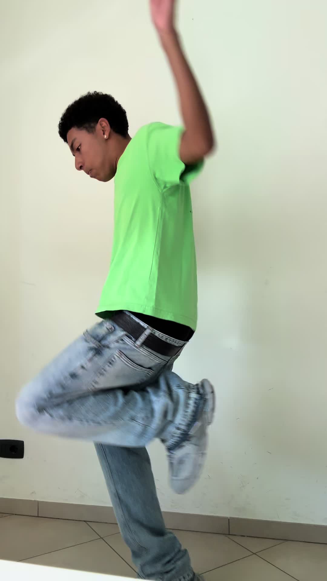 @️simone