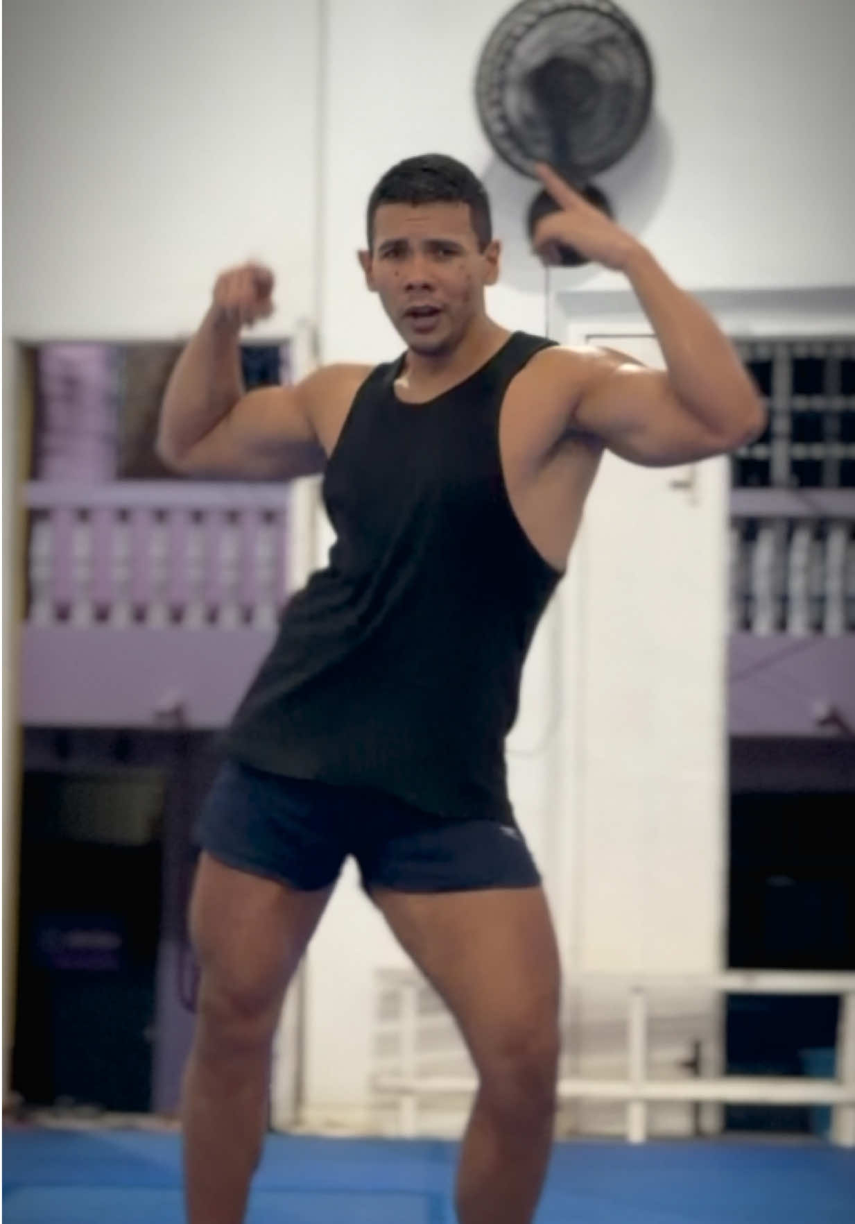 @henriqsalles