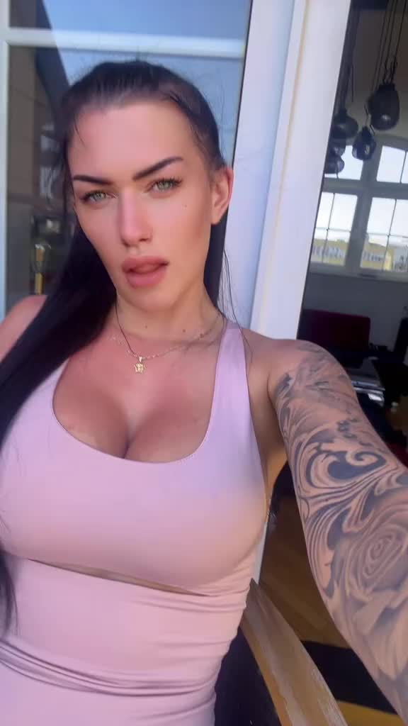 @Inked_Kira 📚