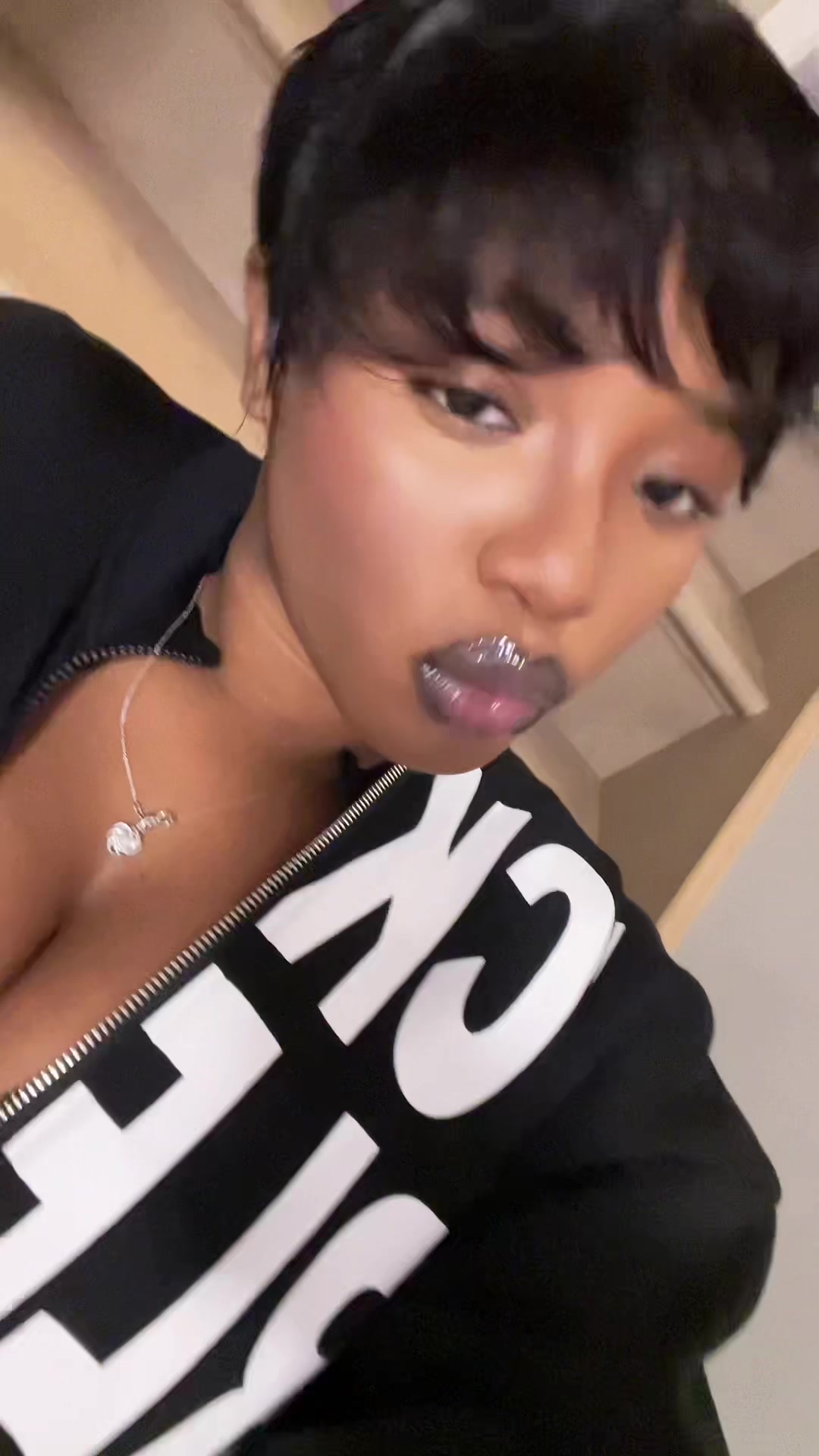 @๐ค ๐ ๐ ๐ ๐ค