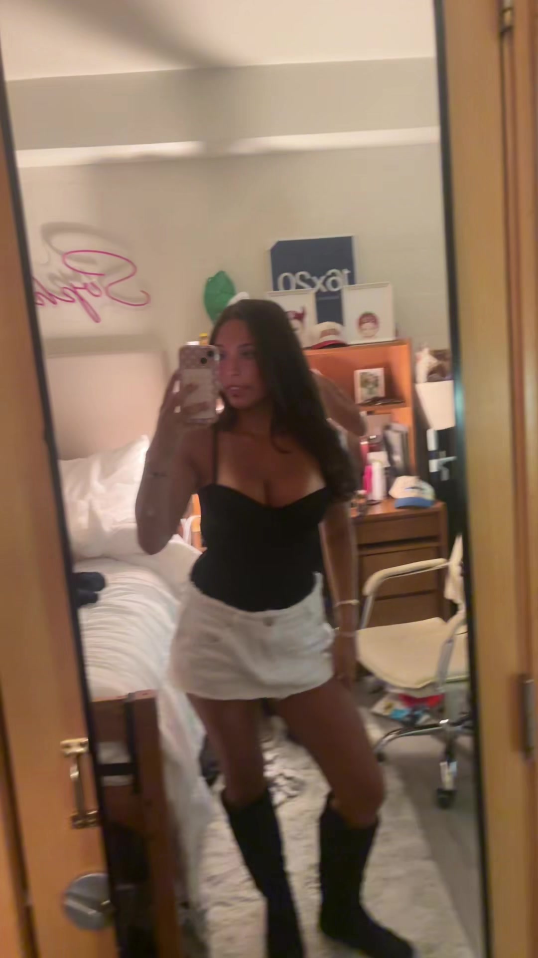 @ellas_secret1234