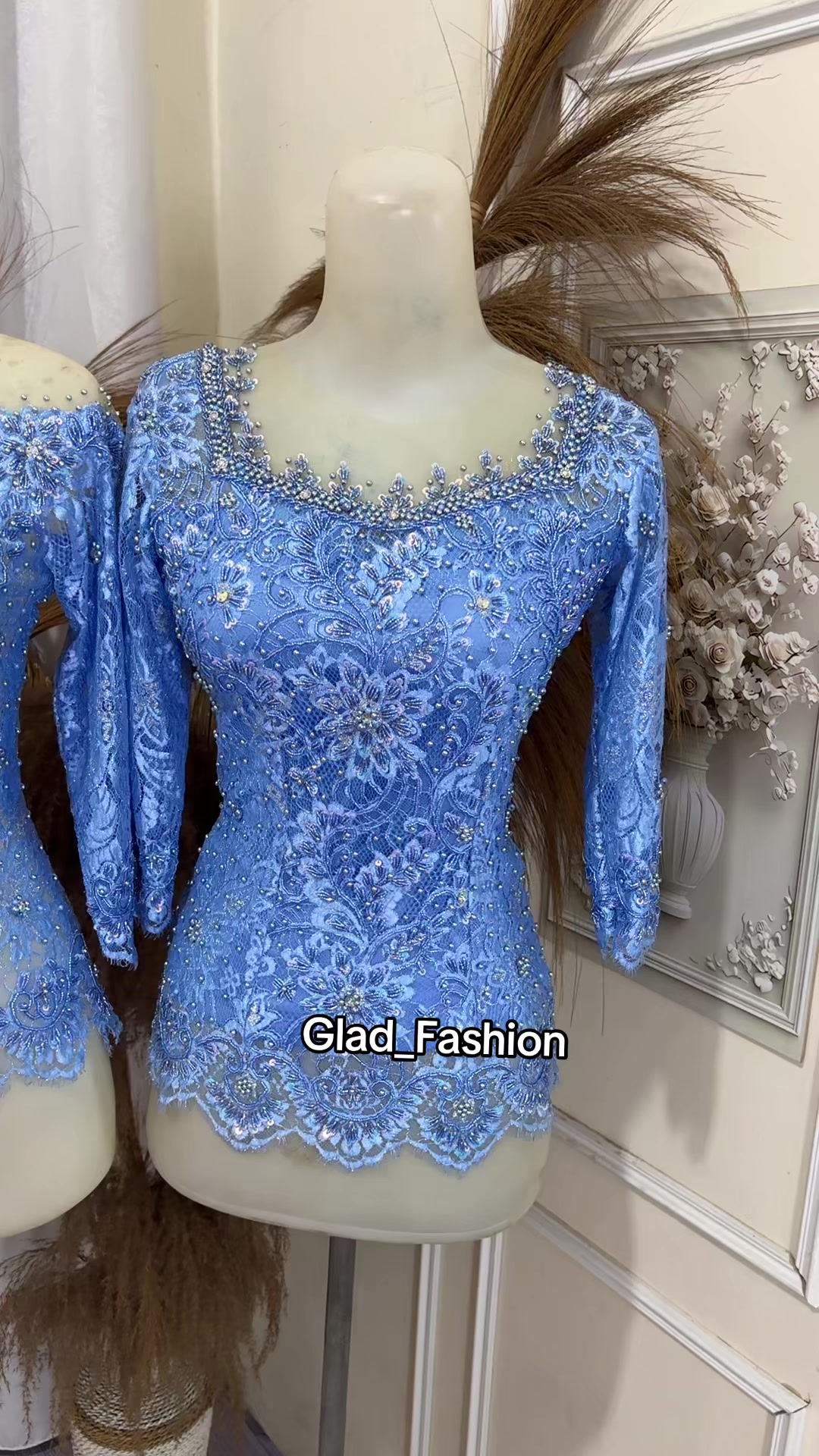 @Glad-Fashion10