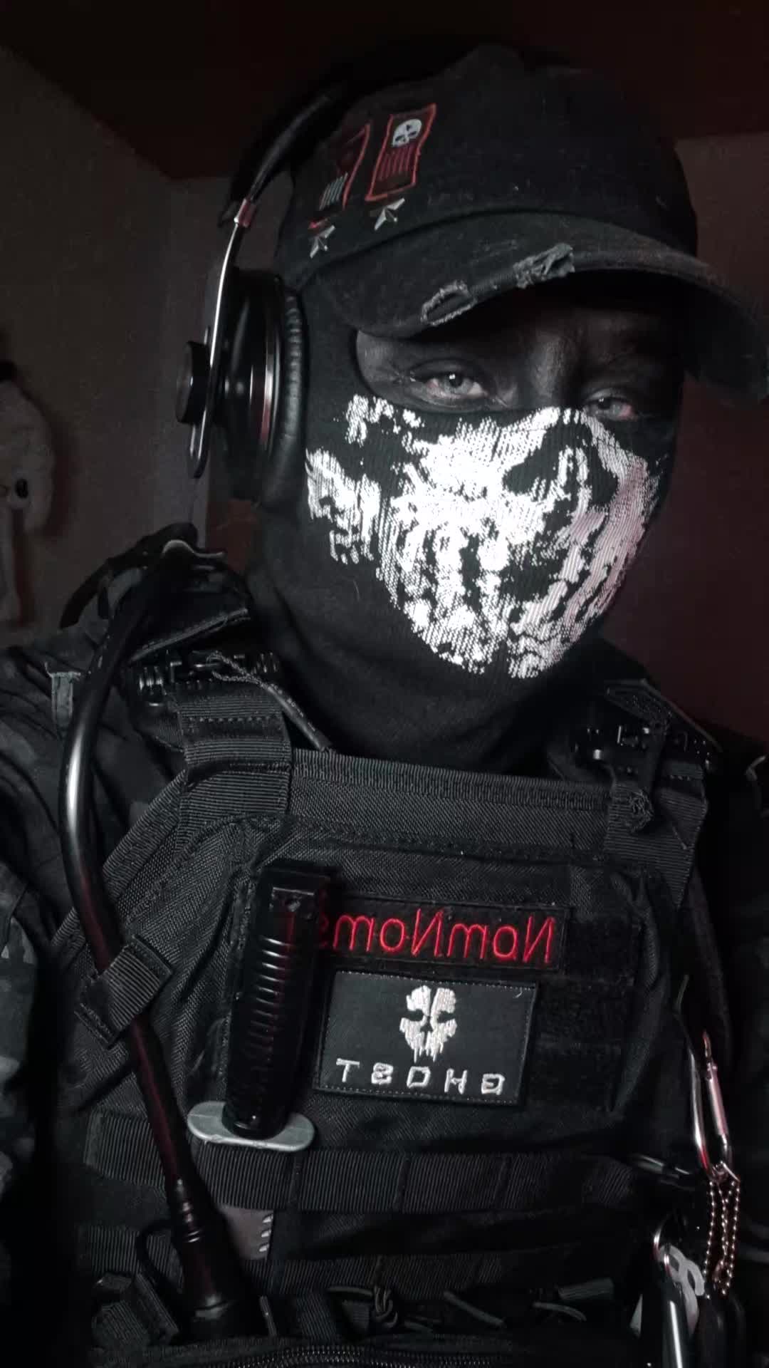 @Callsign.NomNoms (-_-)