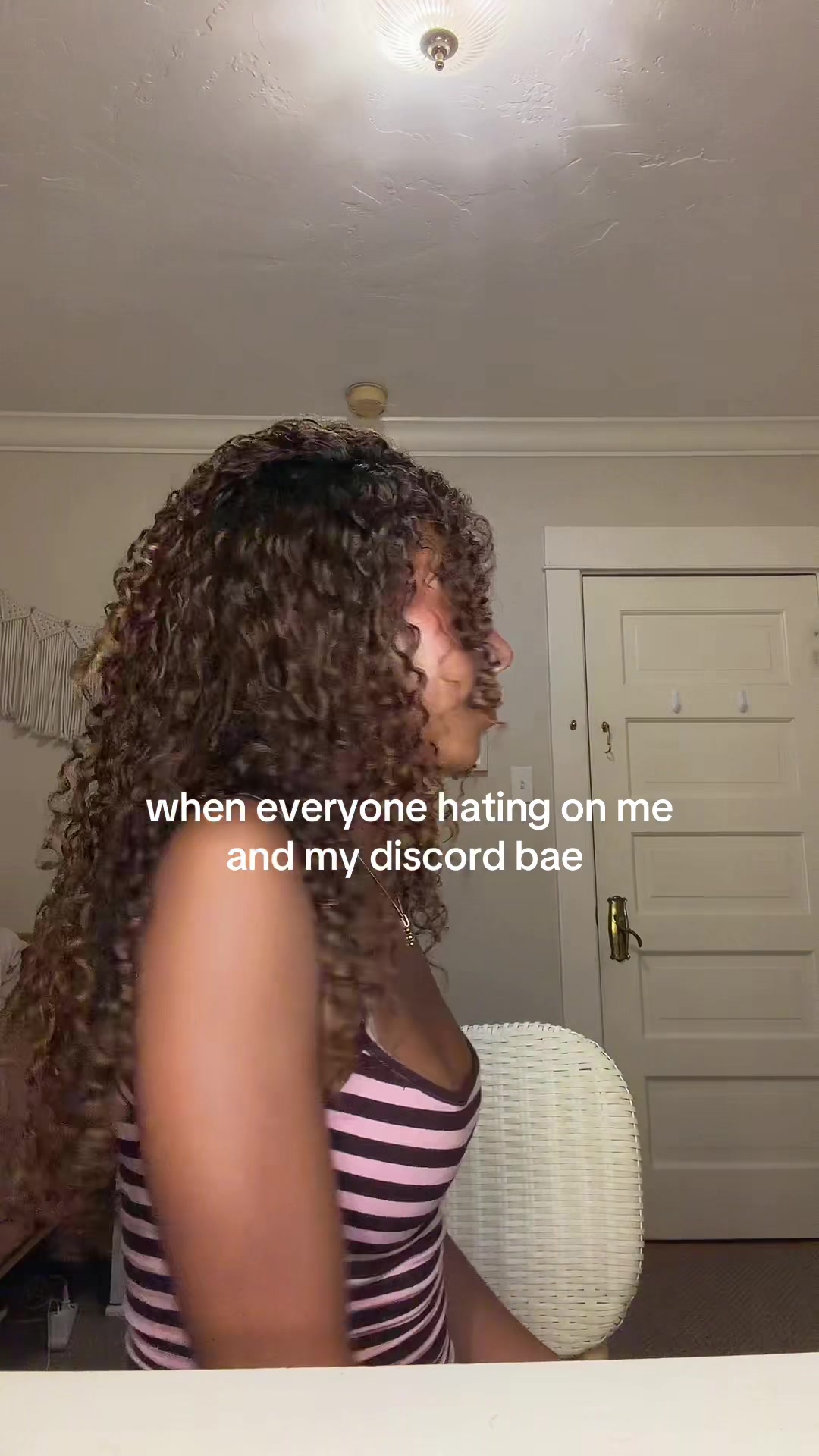 @elletheyapper