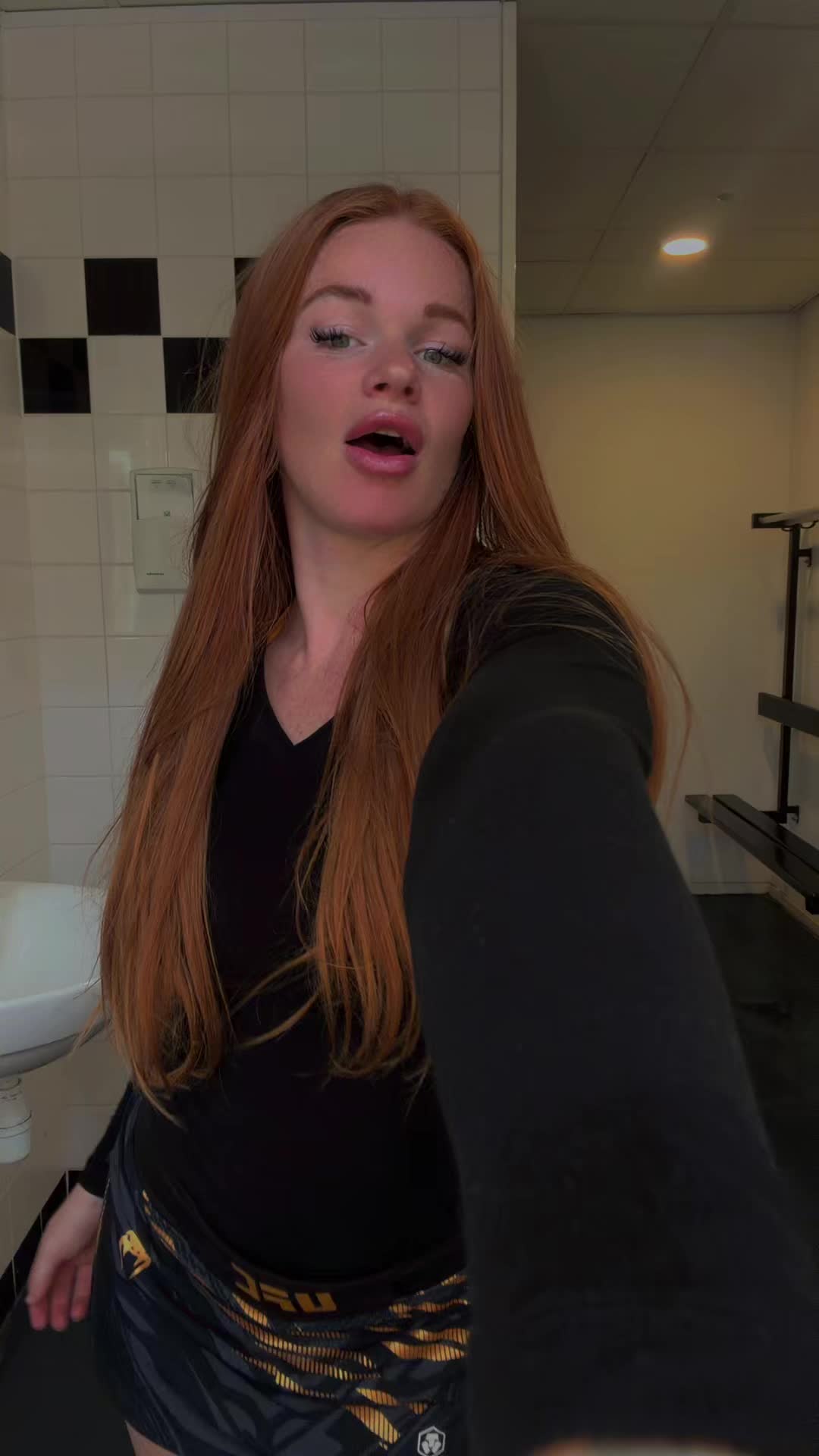@Nikki 🐯🩷