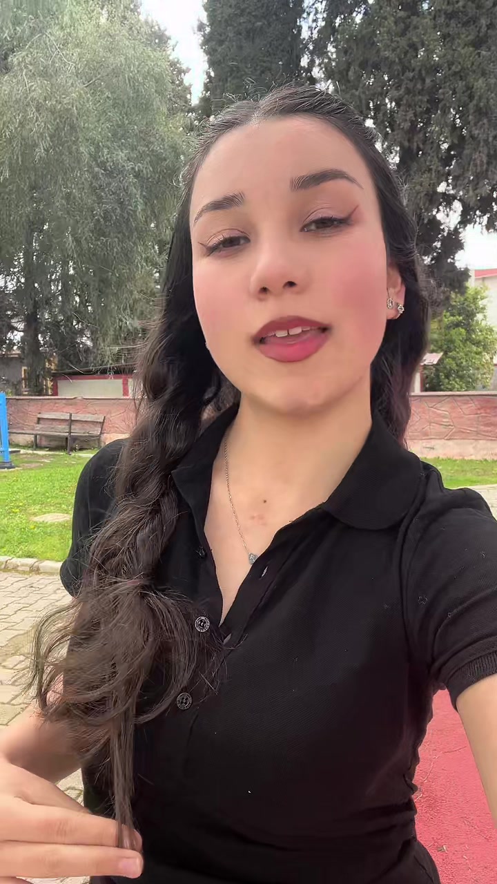 @Aleyna💫