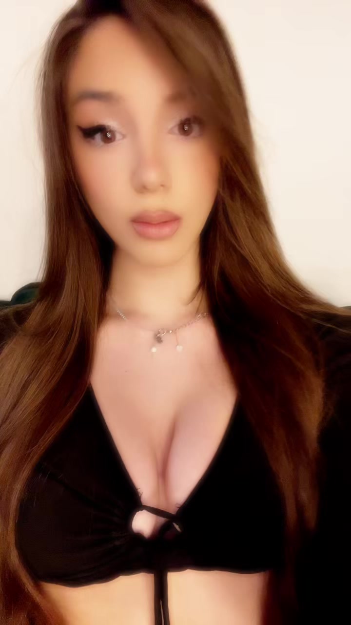 @elena