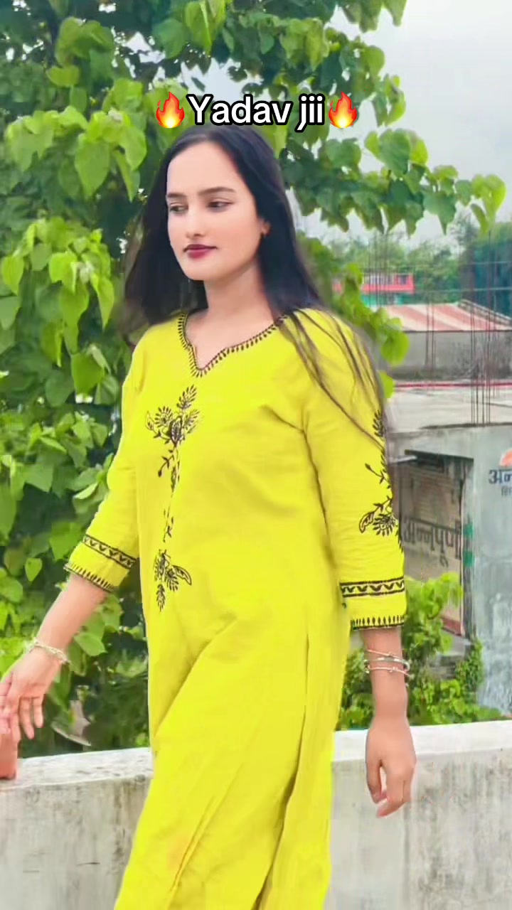 @Yadav girl🔥