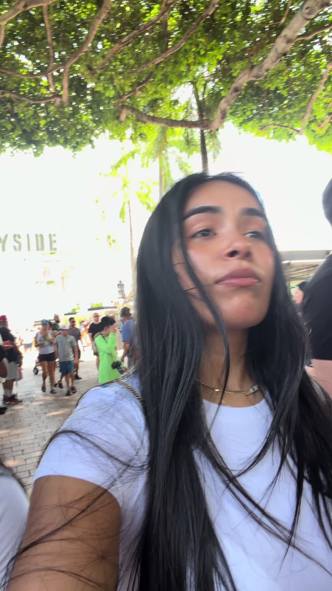 @Las gemelas Reyes
