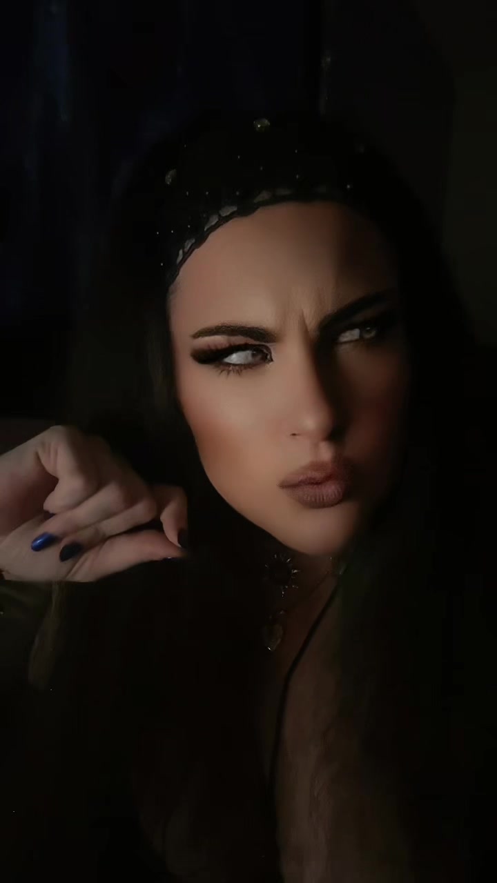 @💃🏻🧠❄️ 𝓕𝓻𝓸𝓼𝓽𝓮𝓭 ❄️🧠🩸