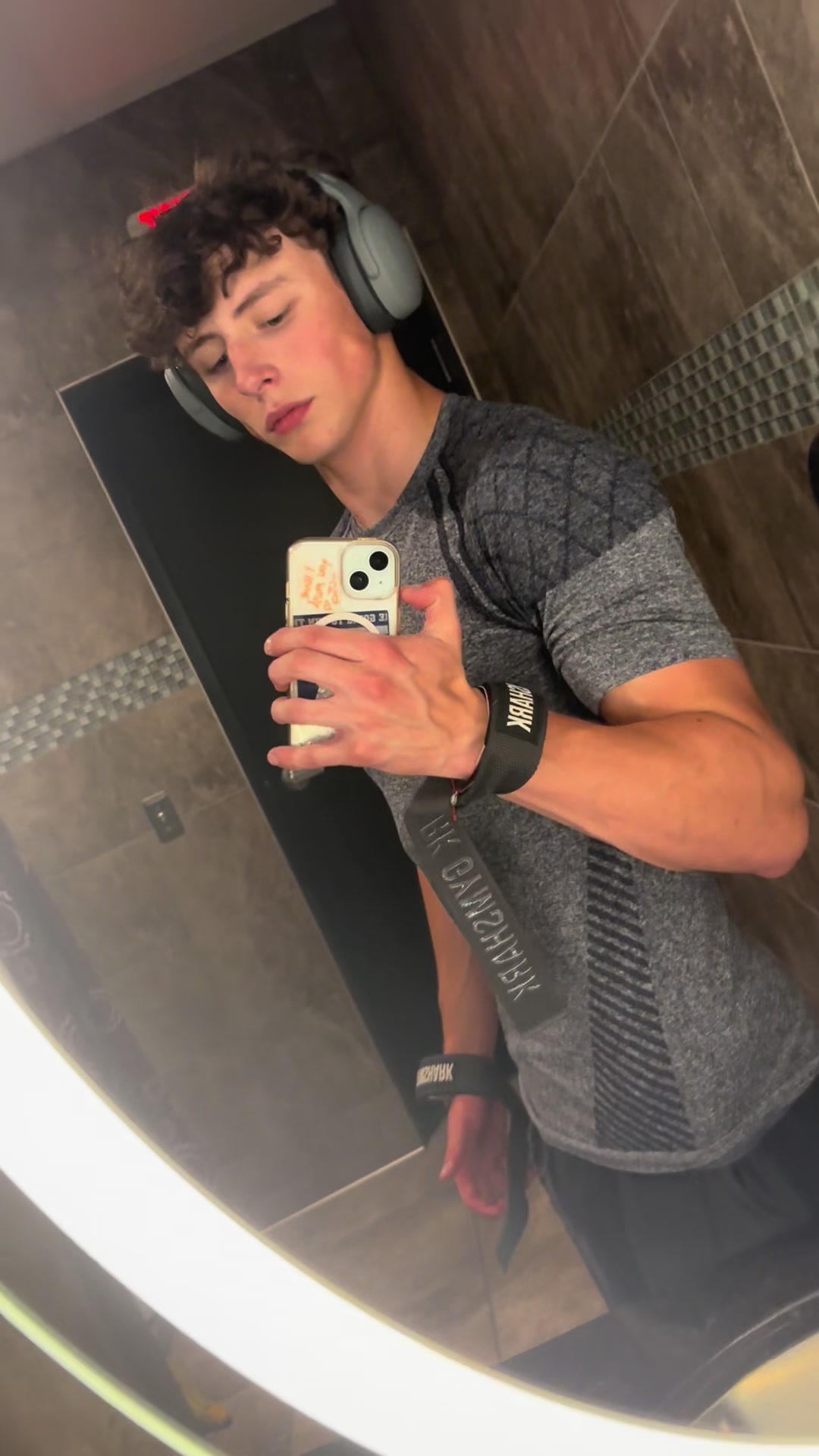 @Max✝️🔱