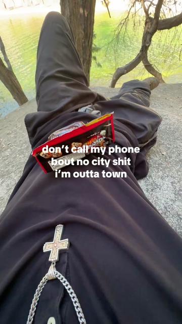 @⃟