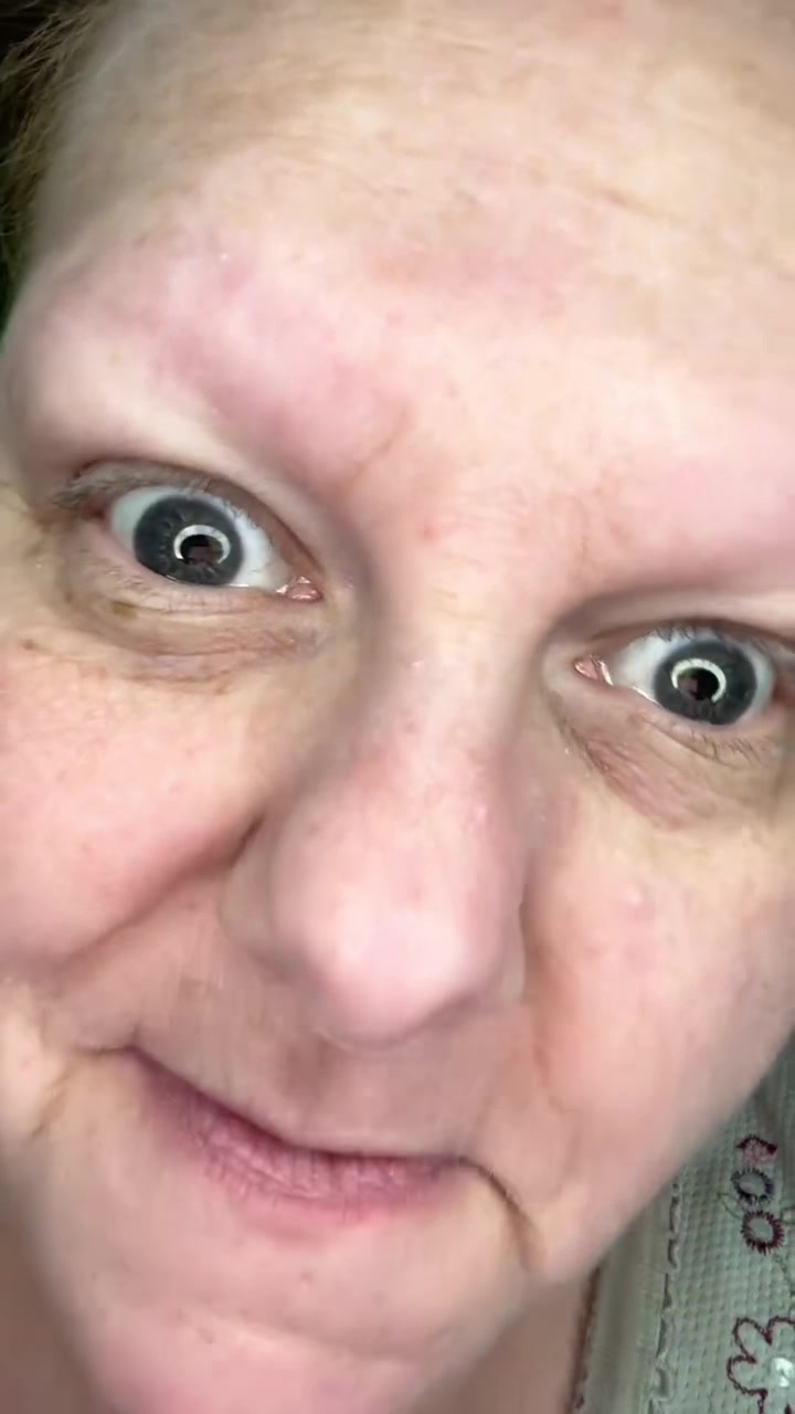 @Over40makeuptok
